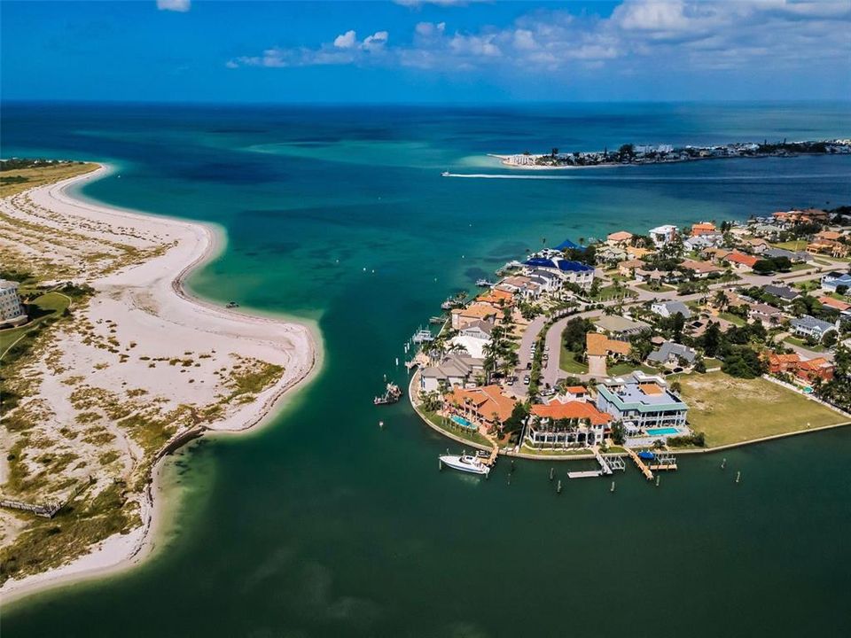 For Sale: $1,125,000 (3 beds, 3 baths, 2215 Square Feet)