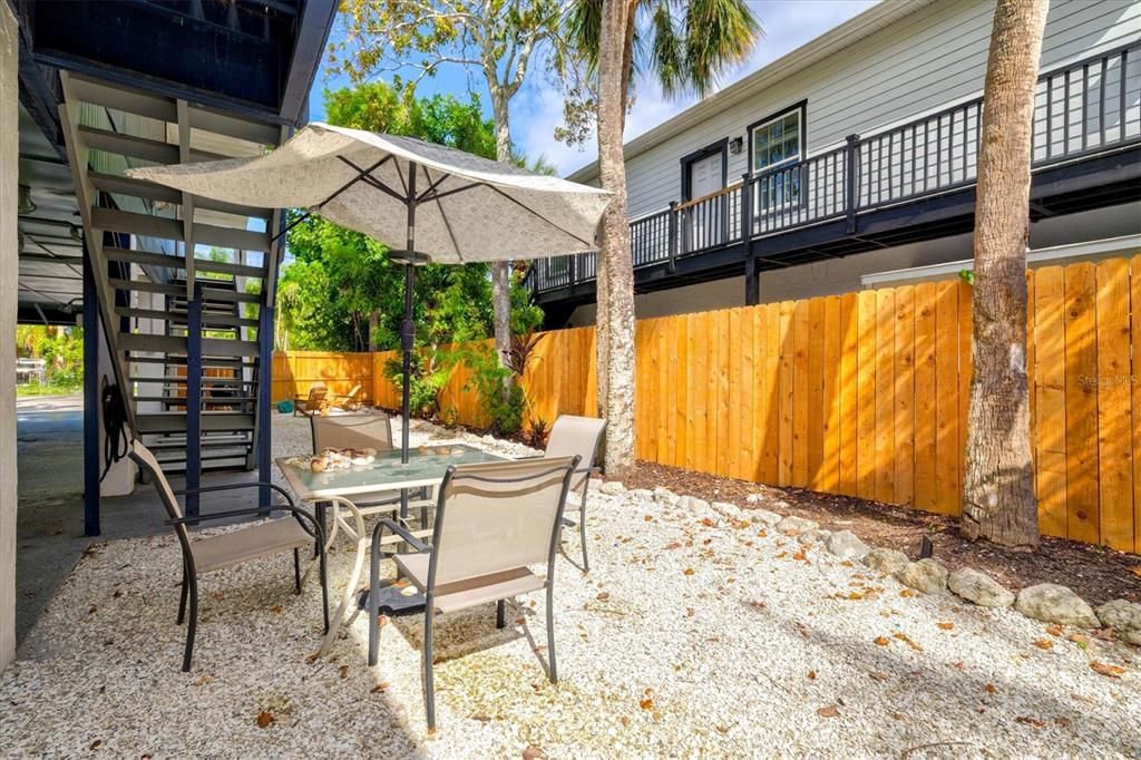 For Sale: $1,799,000 (4 beds, 0 baths, 1600 Square Feet)