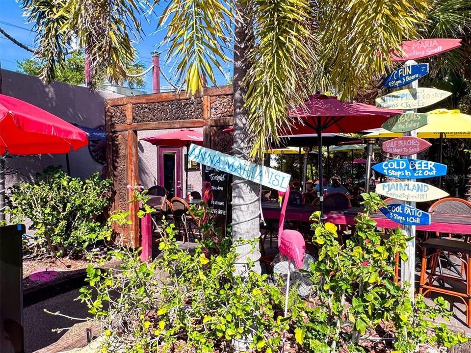 For Sale: $1,799,000 (4 beds, 0 baths, 1600 Square Feet)