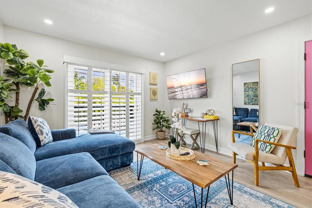 For Sale: $1,799,000 (4 beds, 0 baths, 1600 Square Feet)