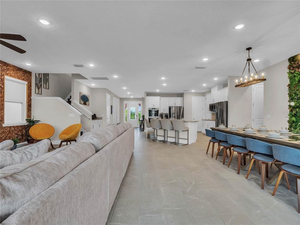 Active With Contract: $1,199,999 (11 beds, 10 baths, 5496 Square Feet)