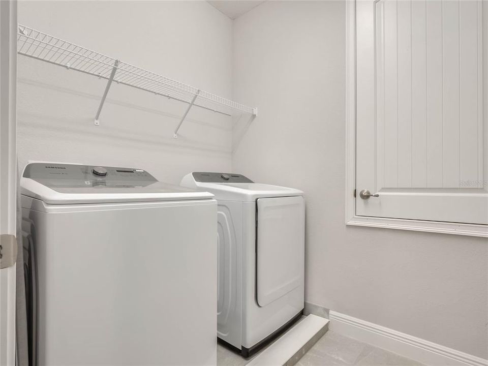 Active With Contract: $1,199,999 (11 beds, 10 baths, 5496 Square Feet)