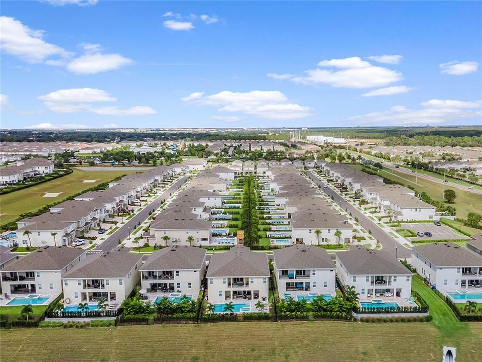 Active With Contract: $1,199,999 (11 beds, 10 baths, 5496 Square Feet)