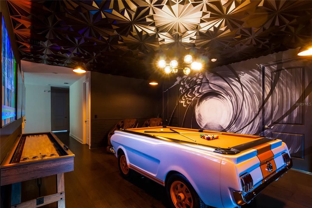 Active With Contract: $1,199,999 (11 beds, 10 baths, 5496 Square Feet)