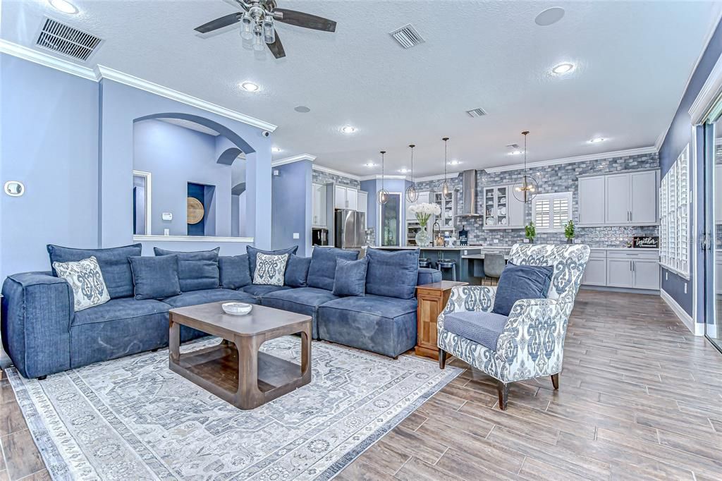 待售: $1,099,000 (5 贝兹, 4 浴室, 4536 平方英尺)