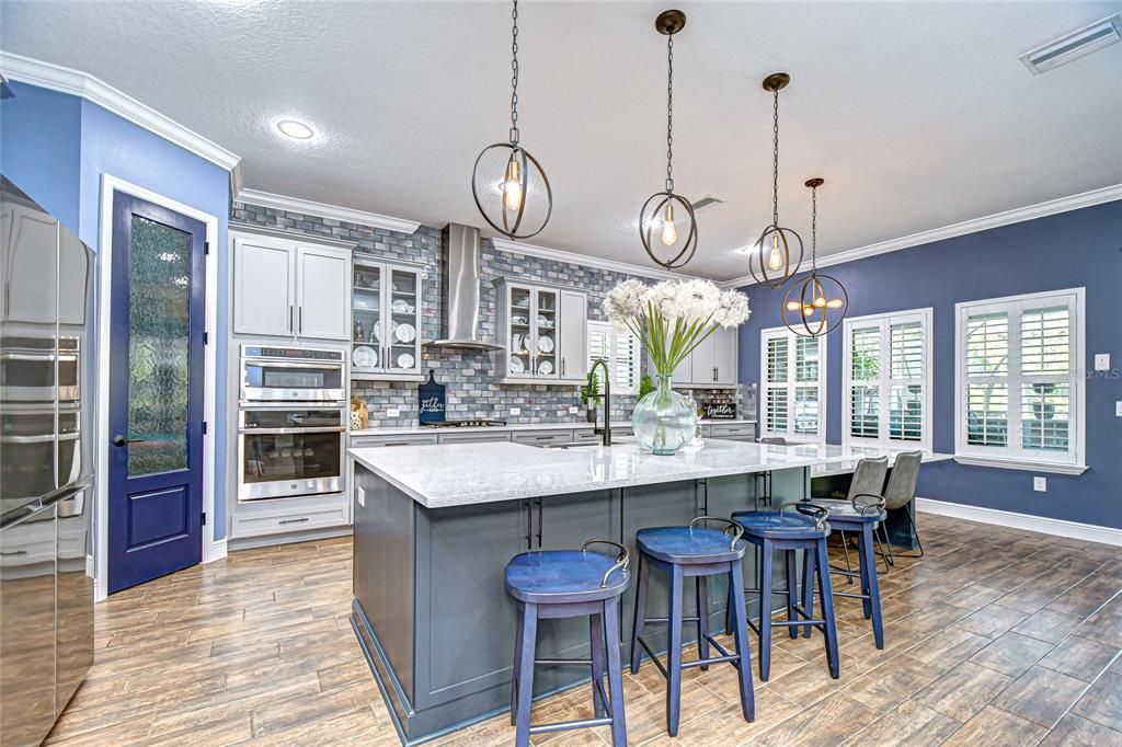 待售: $1,099,000 (5 贝兹, 4 浴室, 4536 平方英尺)