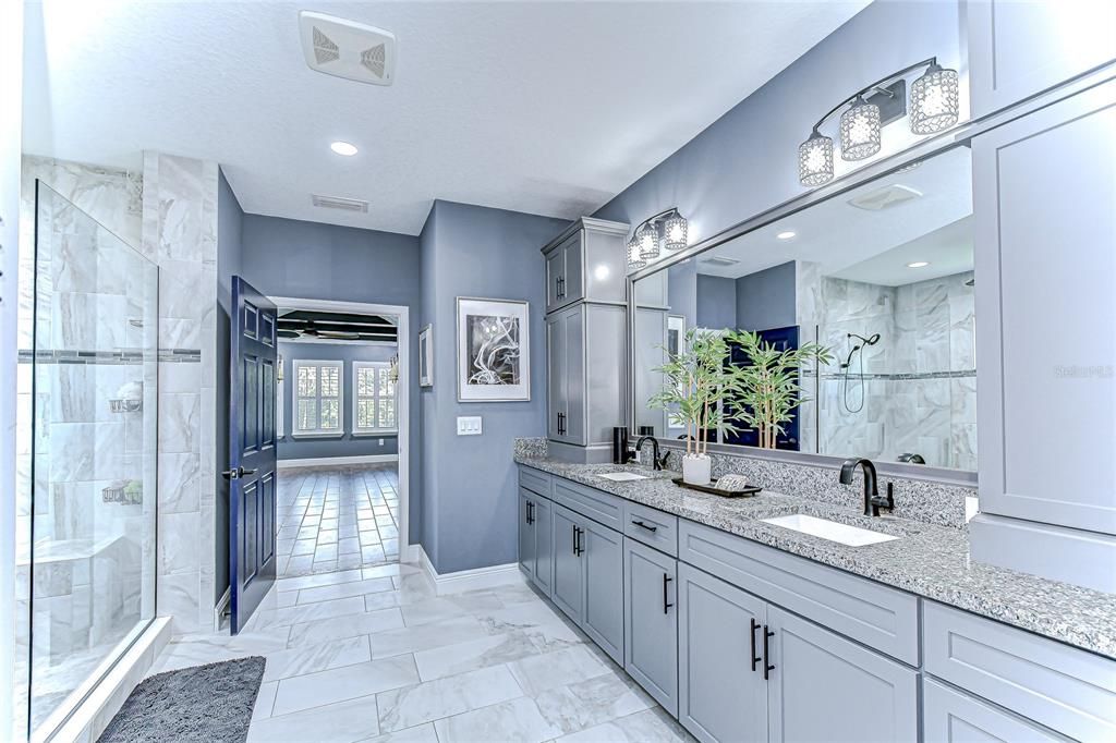 待售: $1,099,000 (5 贝兹, 4 浴室, 4536 平方英尺)