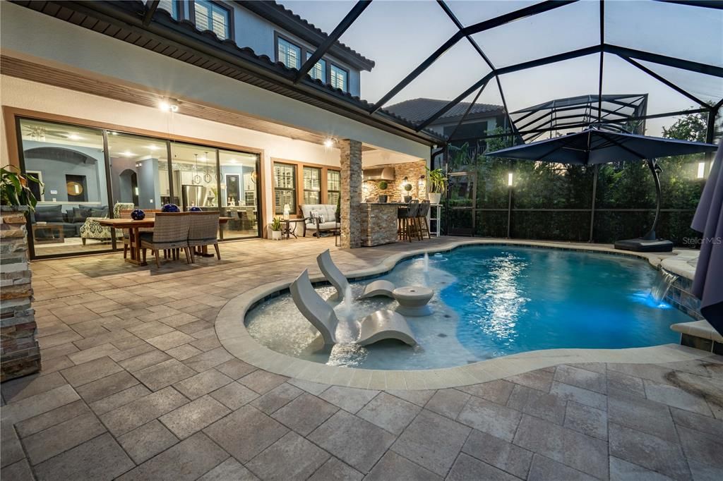 待售: $1,099,000 (5 贝兹, 4 浴室, 4536 平方英尺)