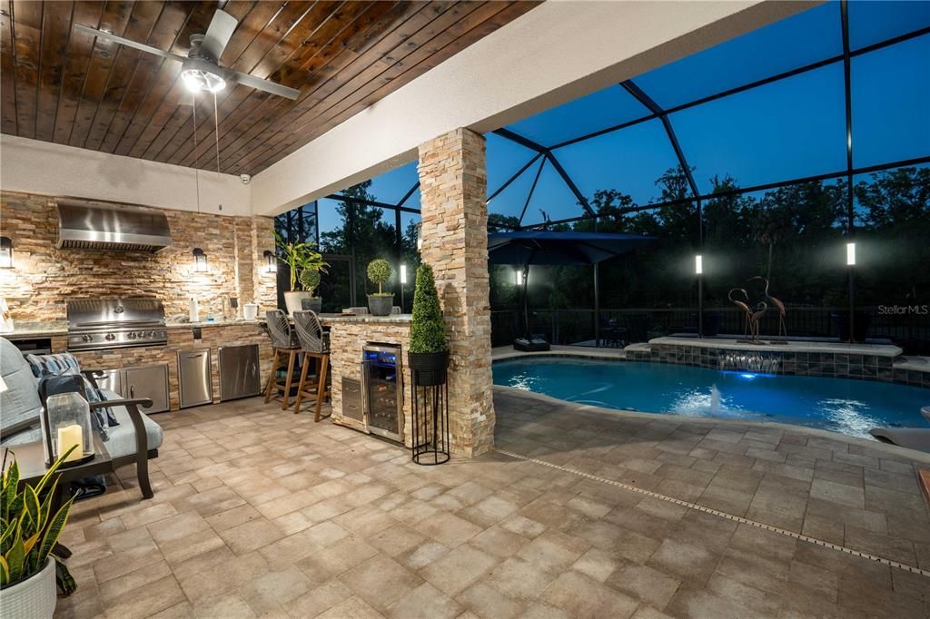 待售: $1,099,000 (5 贝兹, 4 浴室, 4536 平方英尺)