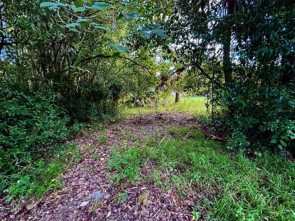 На продажу: $99,900 (0.44 acres)