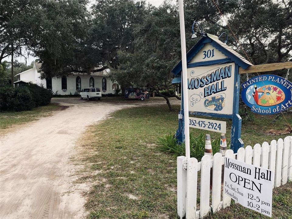 На продажу: $99,900 (0.44 acres)