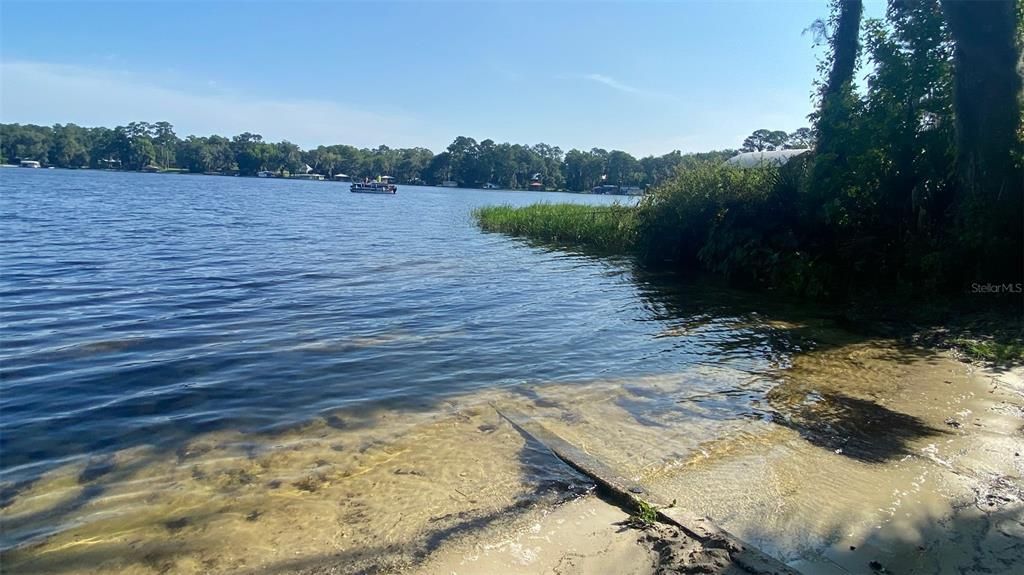 На продажу: $99,900 (0.44 acres)