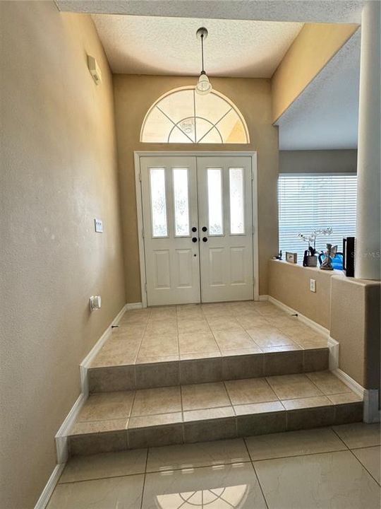 Active With Contract: $399,000 (3 beds, 2 baths, 1633 Square Feet)