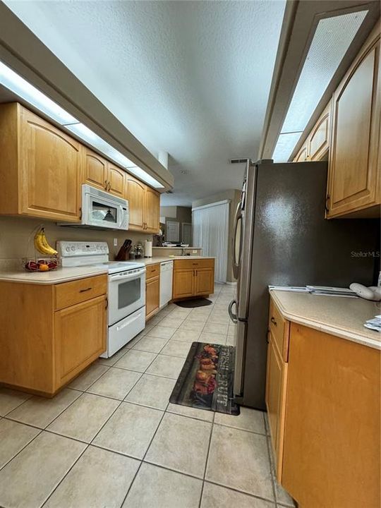 Active With Contract: $399,000 (3 beds, 2 baths, 1633 Square Feet)