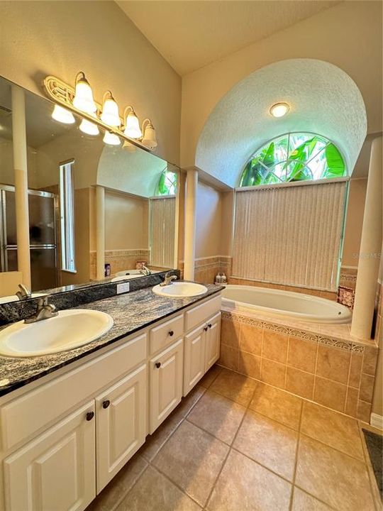 Active With Contract: $399,000 (3 beds, 2 baths, 1633 Square Feet)