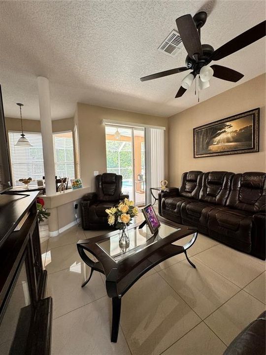 Active With Contract: $399,000 (3 beds, 2 baths, 1633 Square Feet)