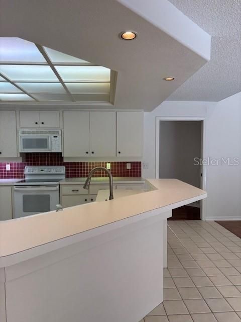 For Rent: $3,695 (4 beds, 3 baths, 2853 Square Feet)