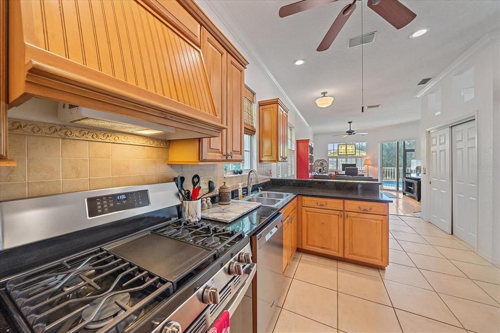 Active With Contract: $489,900 (3 beds, 2 baths, 1849 Square Feet)