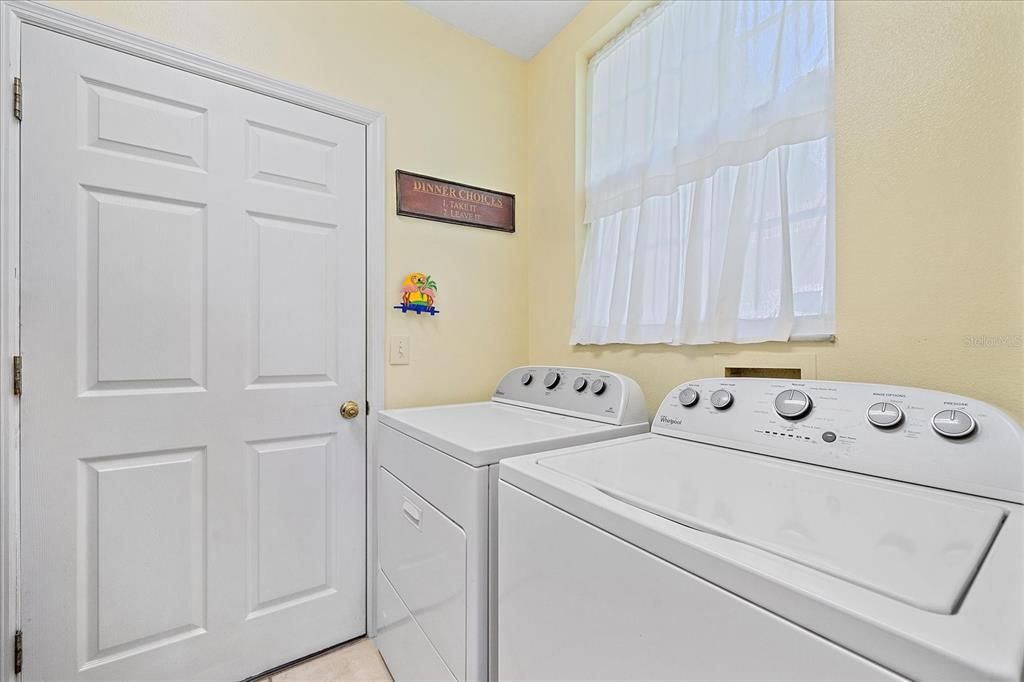 Active With Contract: $489,900 (3 beds, 2 baths, 1849 Square Feet)