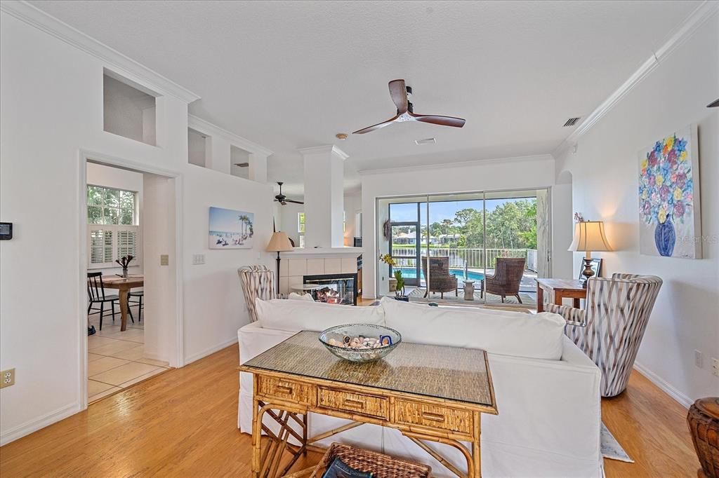 Active With Contract: $489,900 (3 beds, 2 baths, 1849 Square Feet)