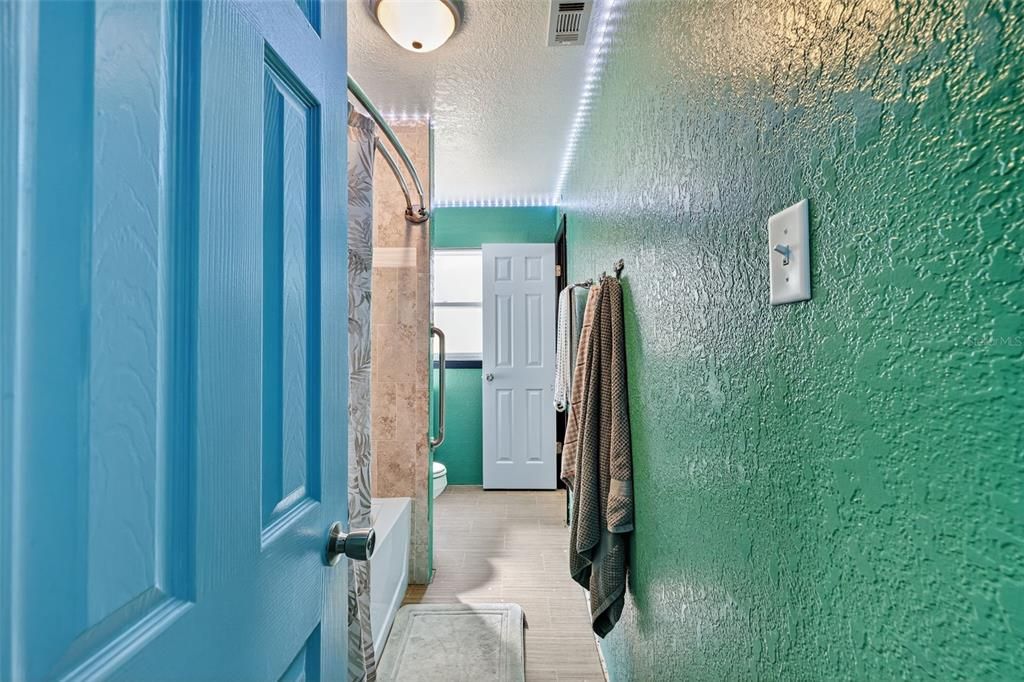 Под контрактом: $200,000 (3 спален, 1 ванн, 875 Квадратных фут)