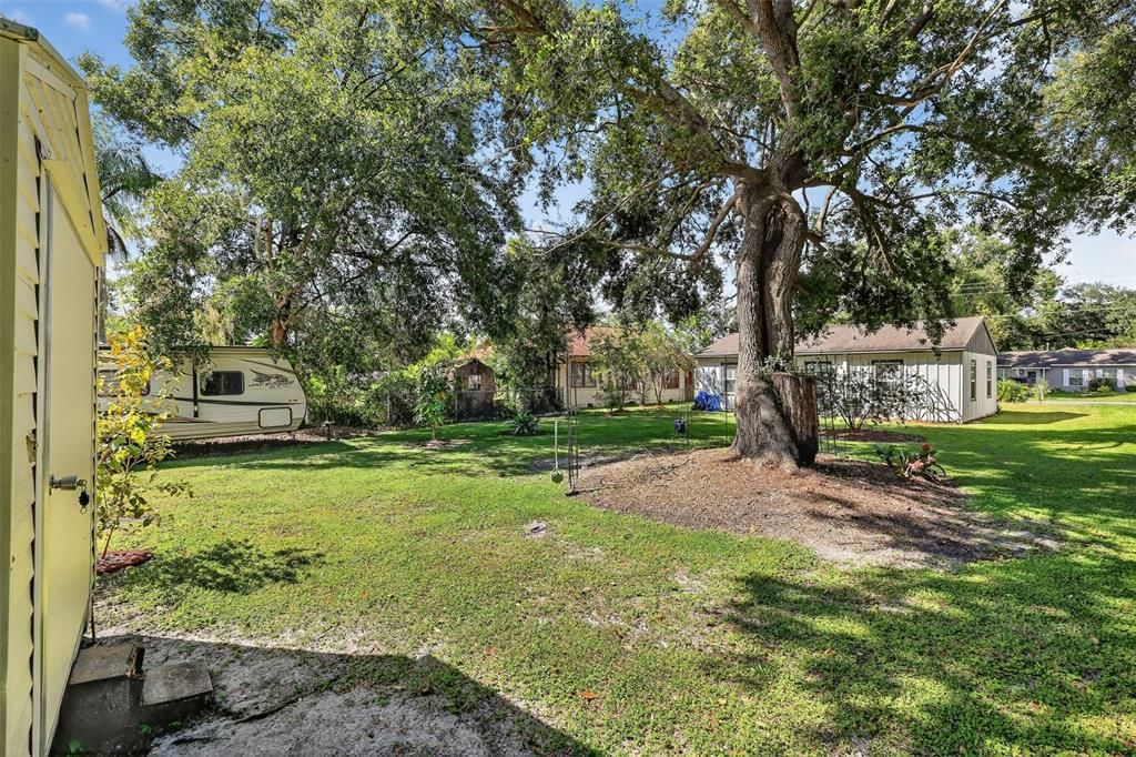 Под контрактом: $200,000 (3 спален, 1 ванн, 875 Квадратных фут)