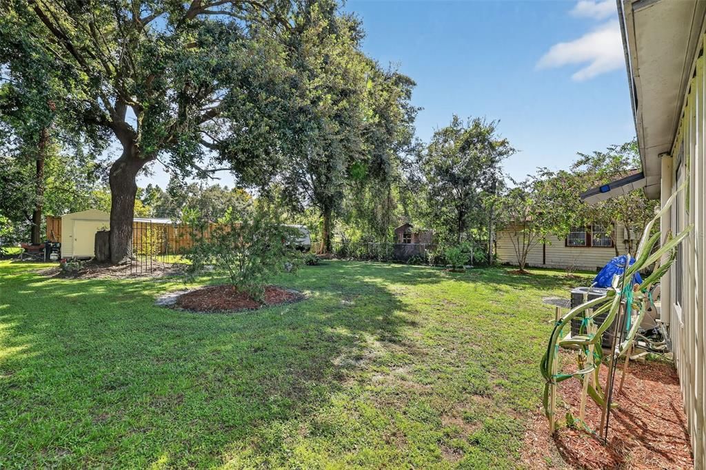 Под контрактом: $200,000 (3 спален, 1 ванн, 875 Квадратных фут)