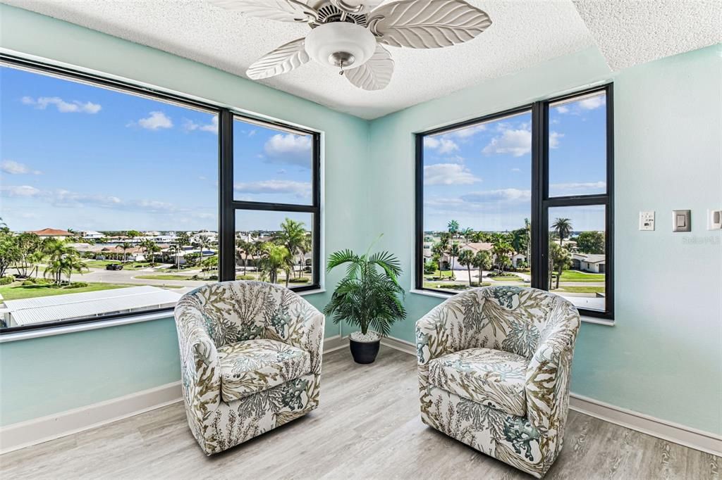 For Sale: $439,000 (2 beds, 2 baths, 1866 Square Feet)