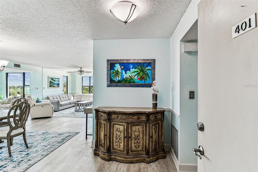 For Sale: $439,000 (2 beds, 2 baths, 1866 Square Feet)