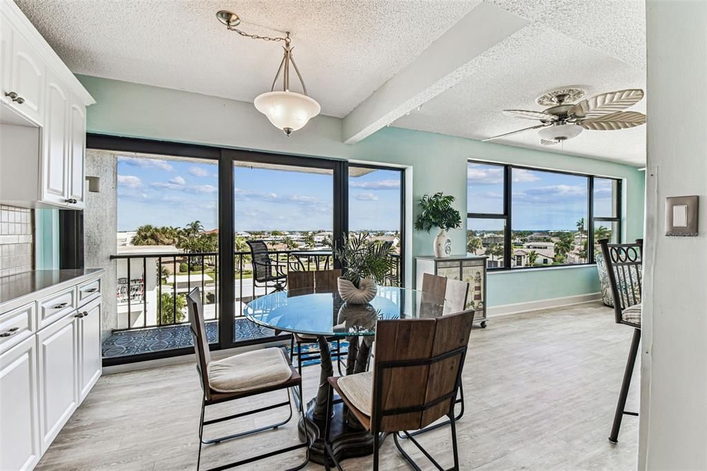 For Sale: $439,000 (2 beds, 2 baths, 1866 Square Feet)