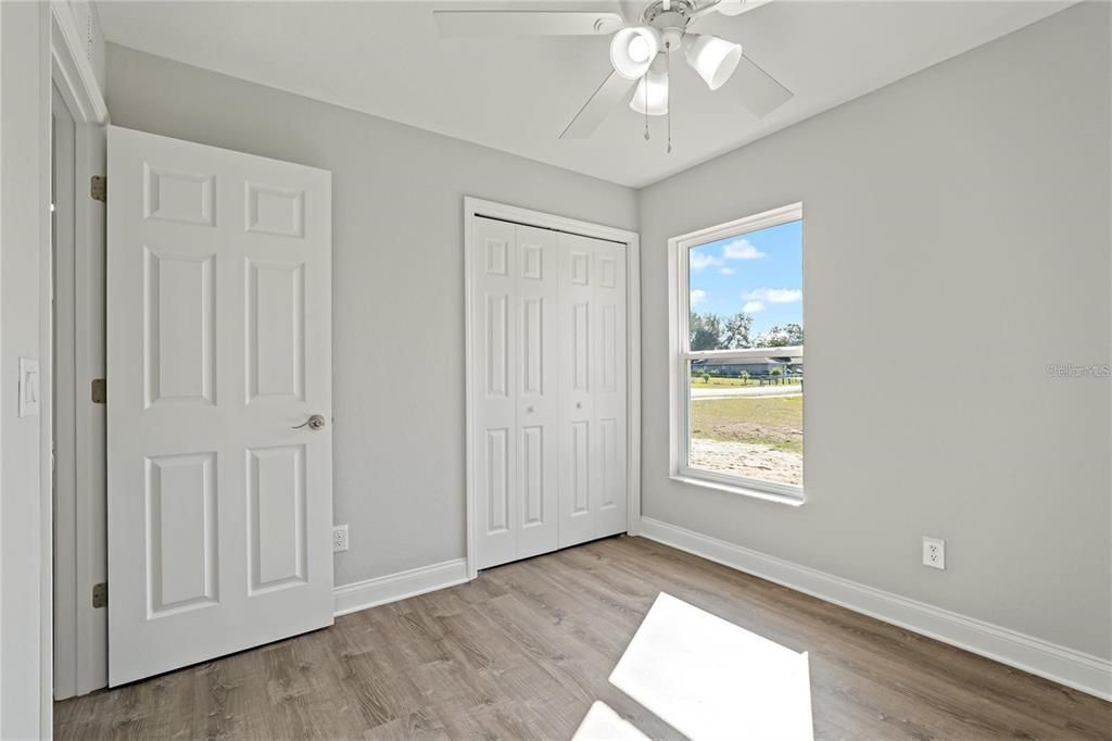 Active With Contract: $1,850 (3 beds, 2 baths, 1000 Square Feet)