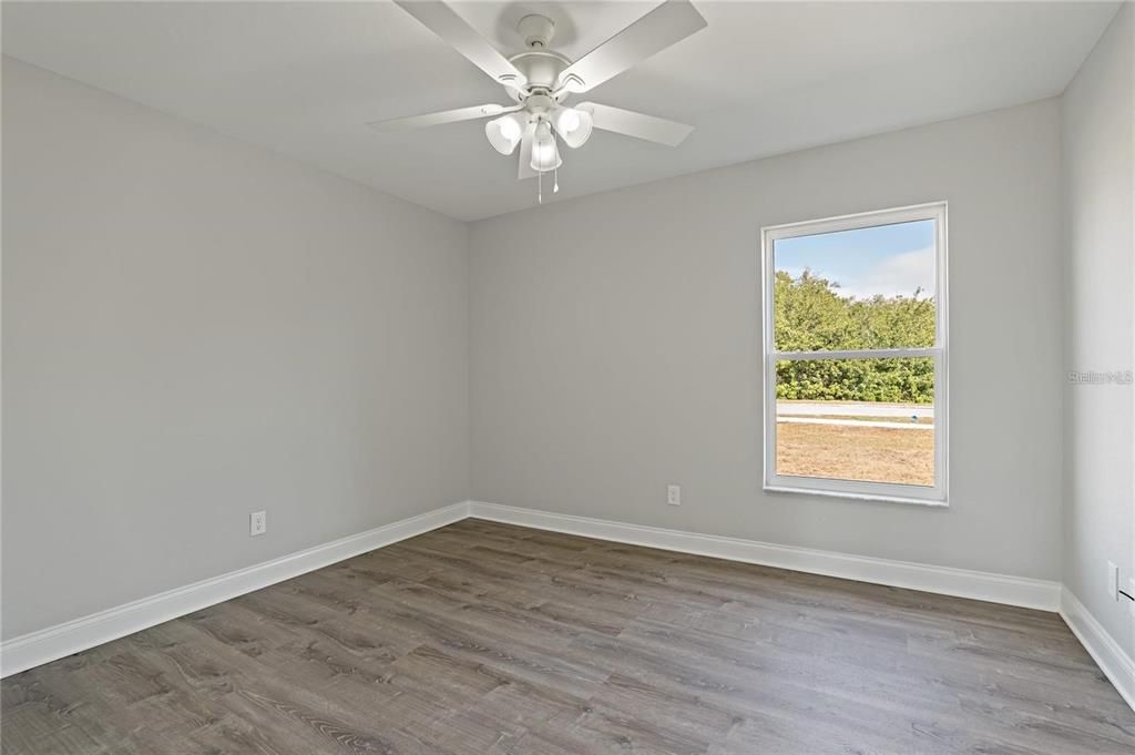 Active With Contract: $1,850 (3 beds, 2 baths, 1000 Square Feet)