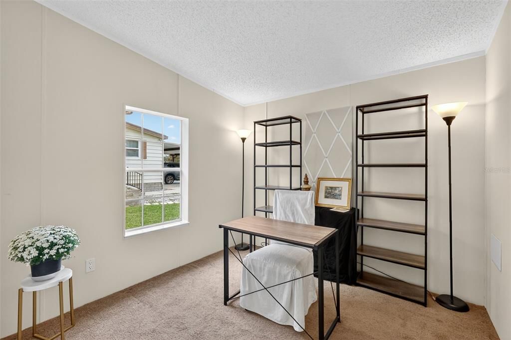 待售: $180,000 (3 贝兹, 2 浴室, 1350 平方英尺)