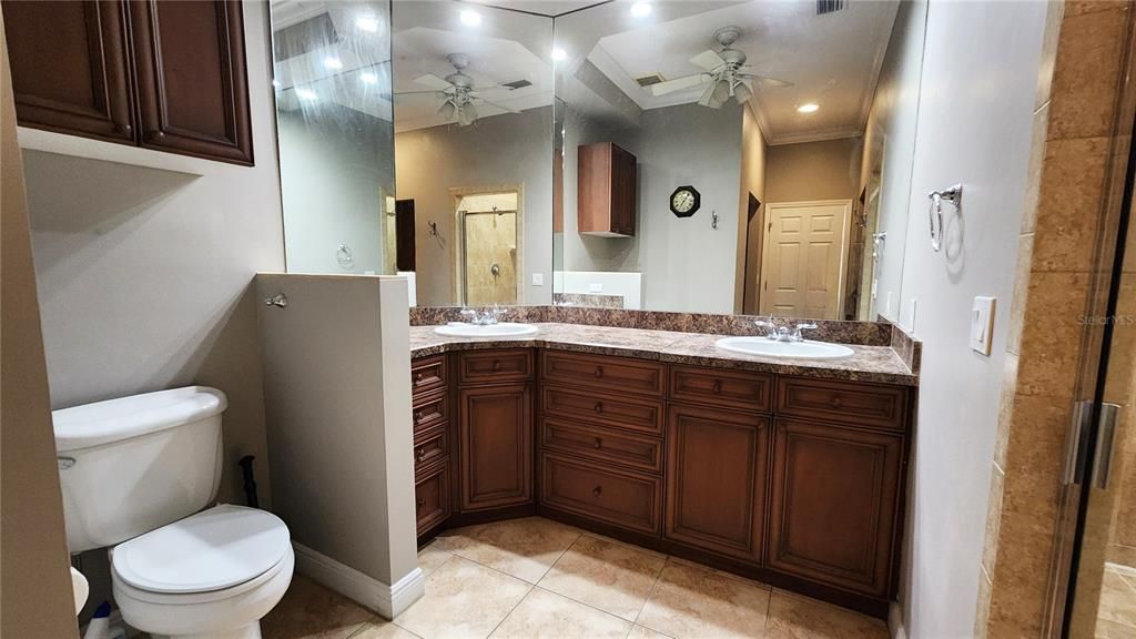 For Sale: $539,900 (4 beds, 3 baths, 2318 Square Feet)