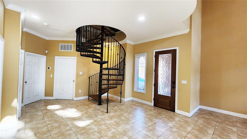 For Sale: $539,900 (4 beds, 3 baths, 2318 Square Feet)