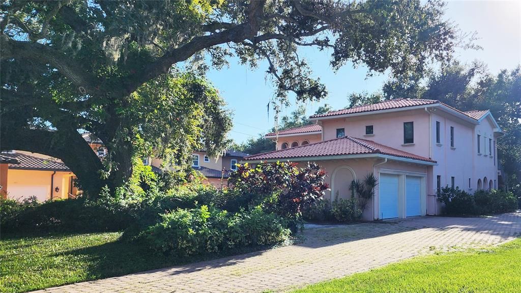 For Sale: $539,900 (4 beds, 3 baths, 2318 Square Feet)