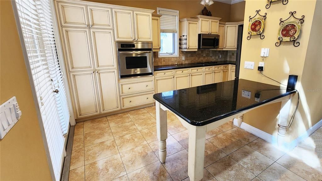 For Sale: $539,900 (4 beds, 3 baths, 2318 Square Feet)