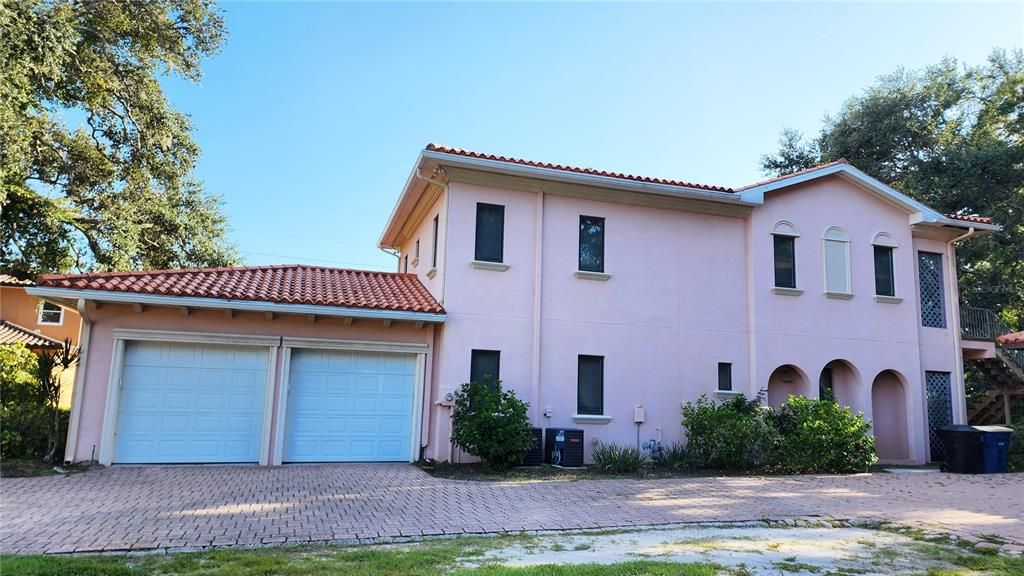 For Sale: $539,900 (4 beds, 3 baths, 2318 Square Feet)