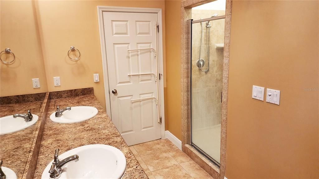 For Sale: $539,900 (4 beds, 3 baths, 2318 Square Feet)