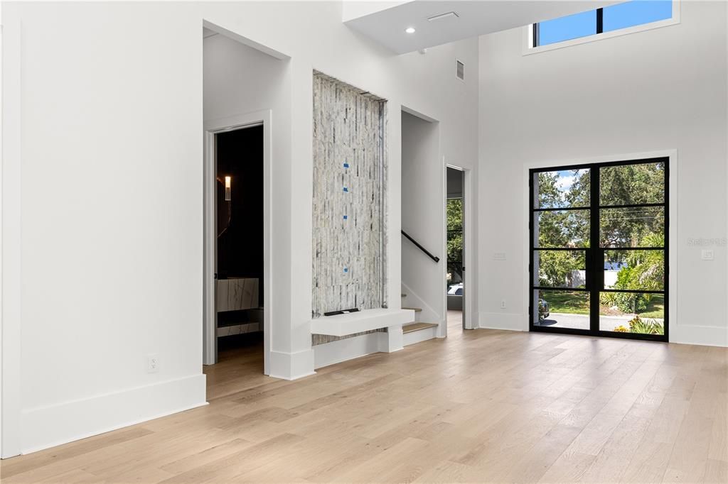 For Sale: $3,650,000 (5 beds, 6 baths, 5483 Square Feet)