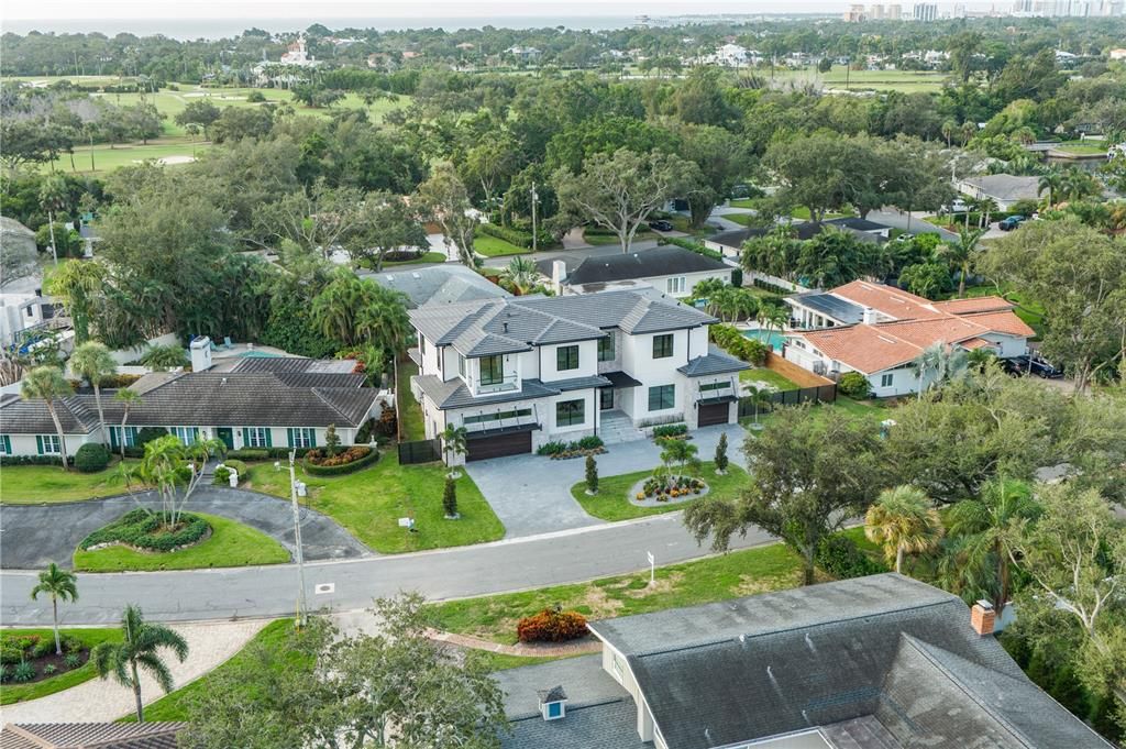 For Sale: $3,650,000 (5 beds, 6 baths, 5483 Square Feet)