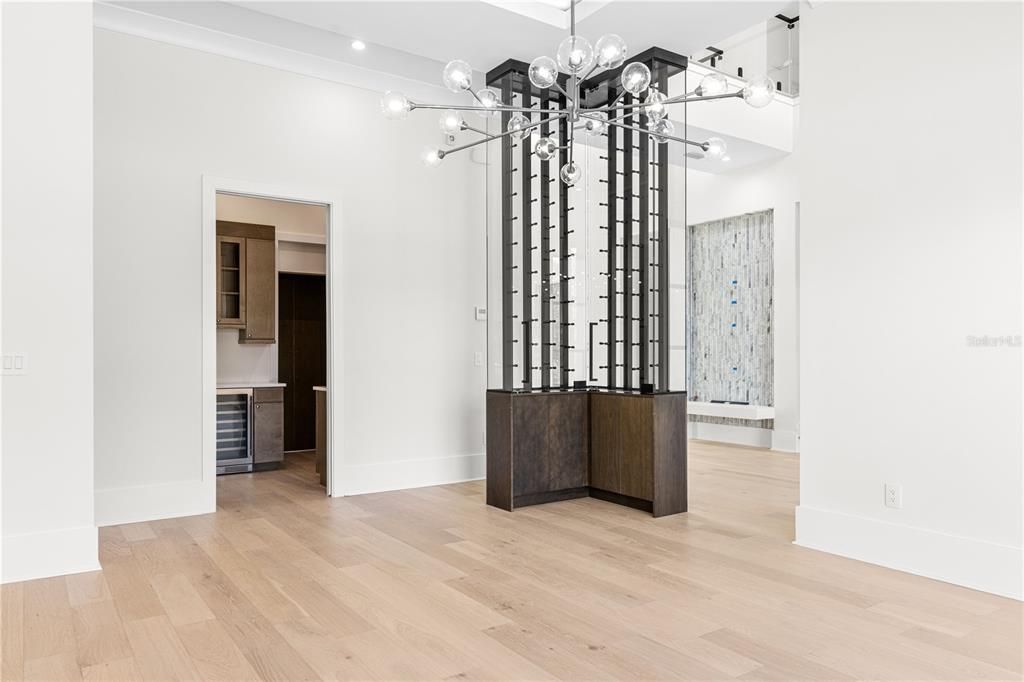 For Sale: $3,650,000 (5 beds, 6 baths, 5483 Square Feet)