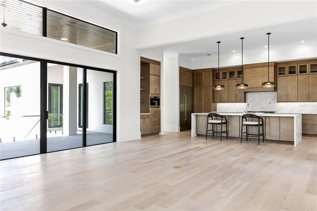 For Sale: $3,650,000 (5 beds, 6 baths, 5483 Square Feet)