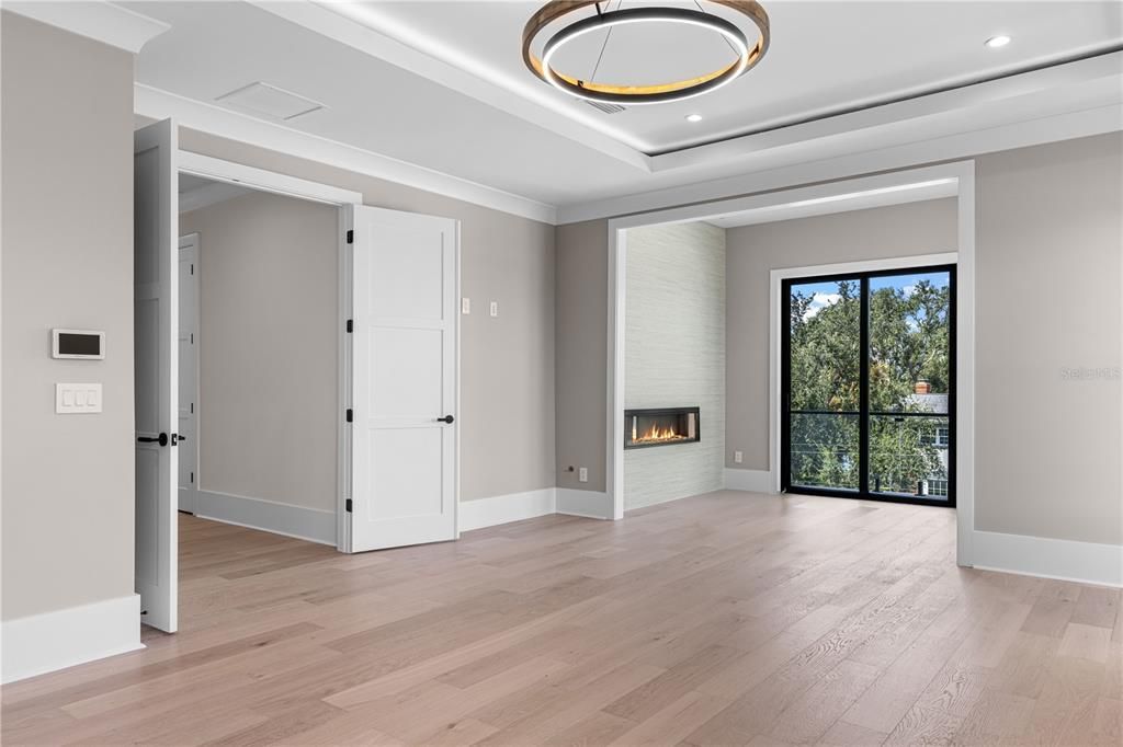 For Sale: $3,650,000 (5 beds, 6 baths, 5483 Square Feet)