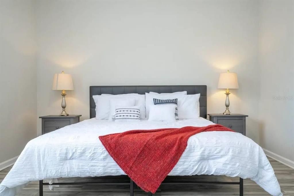 For Sale: $670,000 (3 beds, 2 baths, 2097 Square Feet)