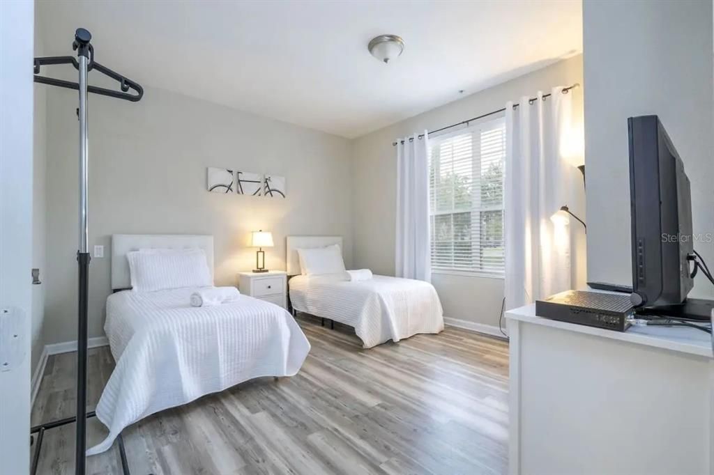 For Sale: $670,000 (3 beds, 2 baths, 2097 Square Feet)