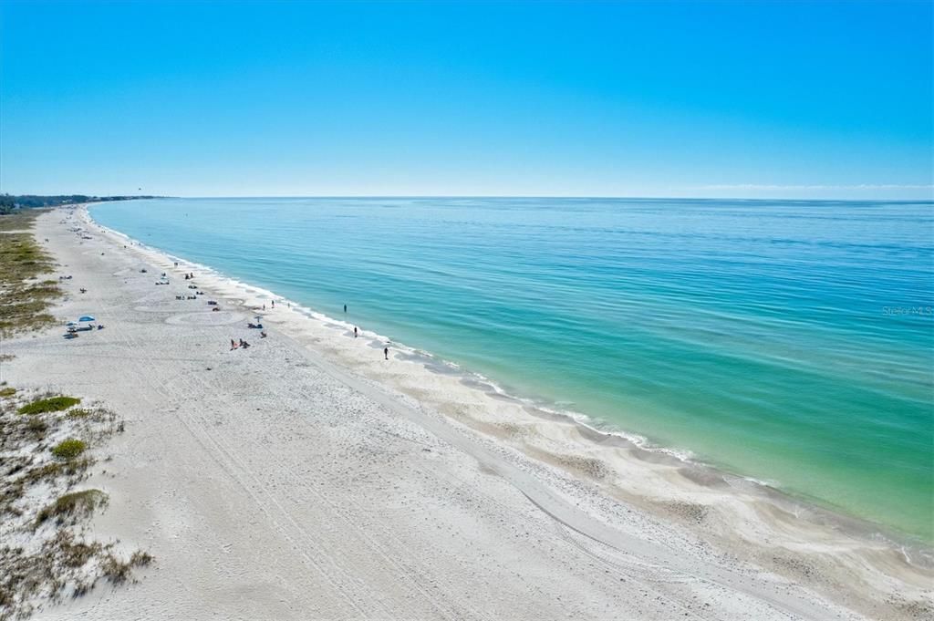 En Venta: $1,889,900 (4 camas, 4 baños, 1600 Pies cuadrados)