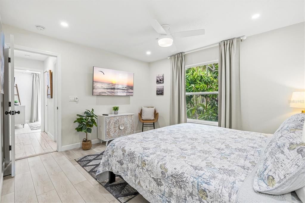 En Venta: $1,889,900 (4 camas, 4 baños, 1600 Pies cuadrados)