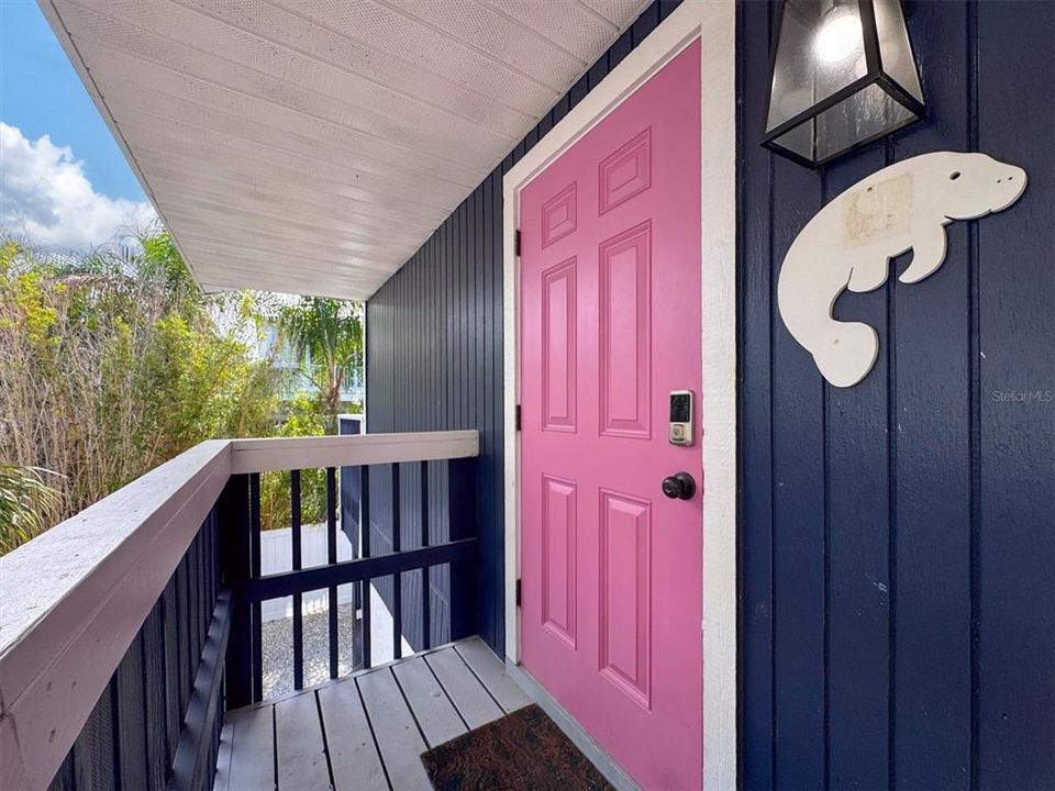 En Venta: $1,889,900 (4 camas, 4 baños, 1600 Pies cuadrados)