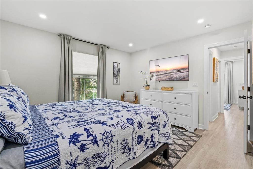 En Venta: $1,889,900 (4 camas, 4 baños, 1600 Pies cuadrados)